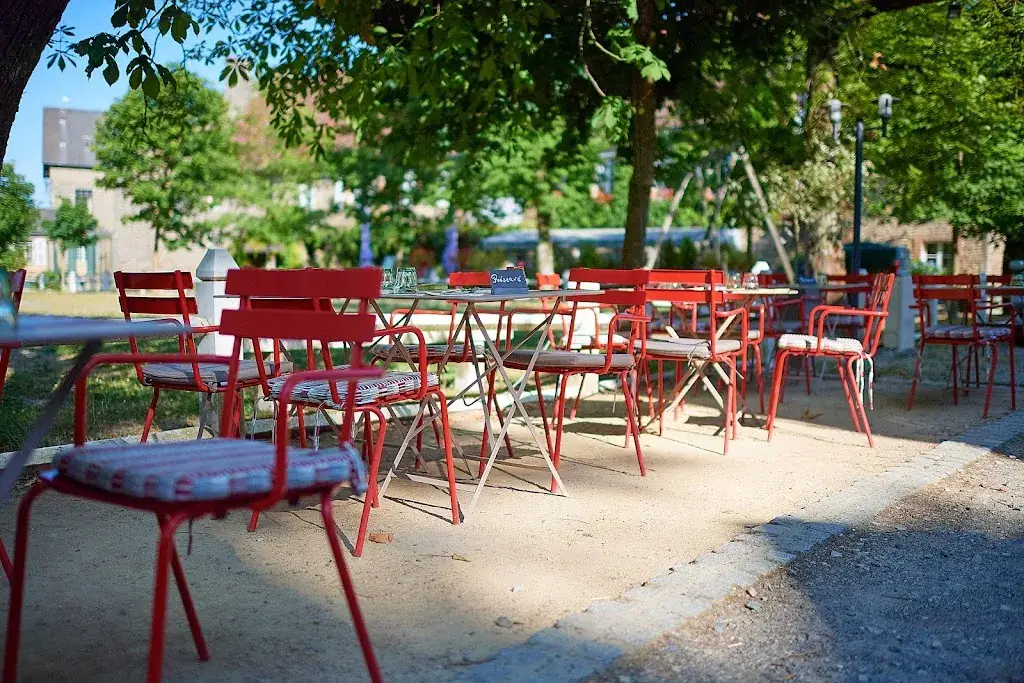 Le Petit Monde_Saint-Georges-Buttavent_slider_image_1