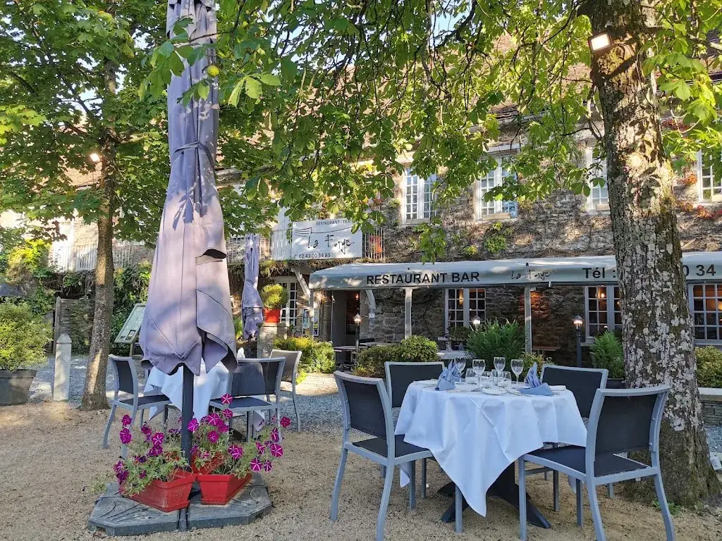 RESTAURANT LA FORGE restaurant in Saint-Georges-Buttavent