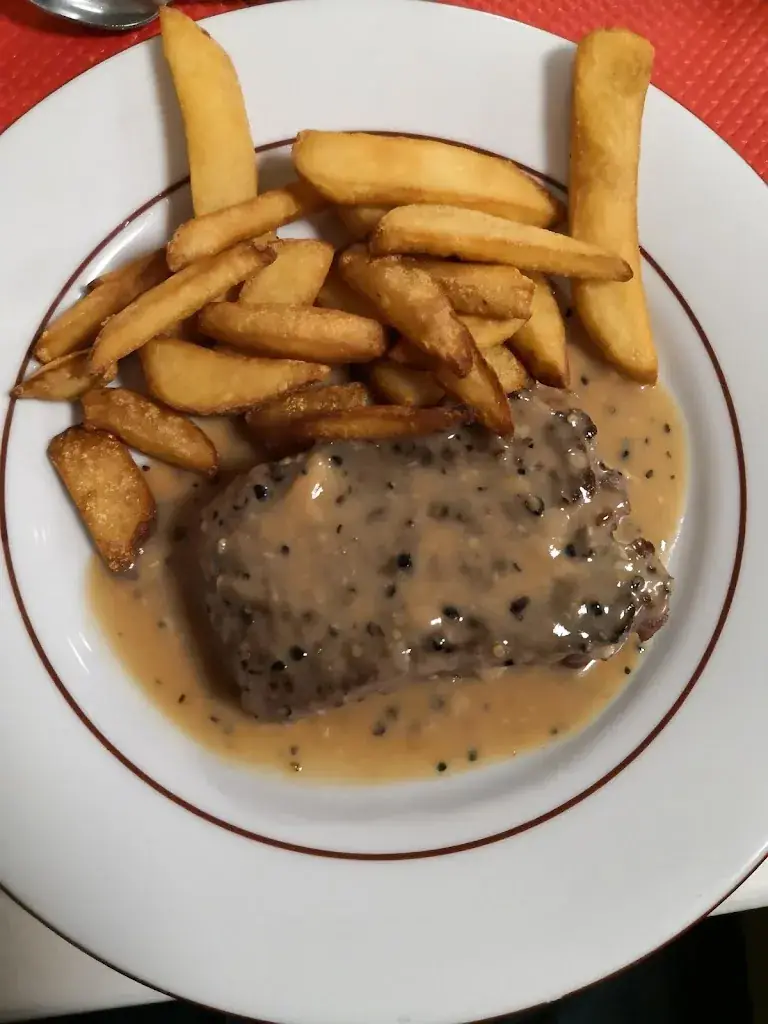 Alin Florin_La Halte du Château Rouge_Mésanger_recensione