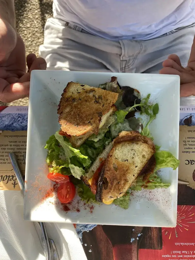 Elsa Thoby_La Fontaine_Missillac_review