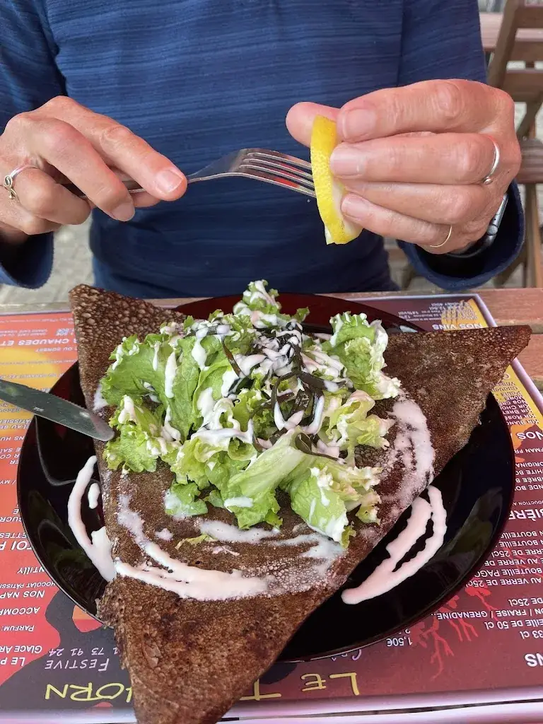 Michael Devine_LE TRIC'HORN_Missillac_review