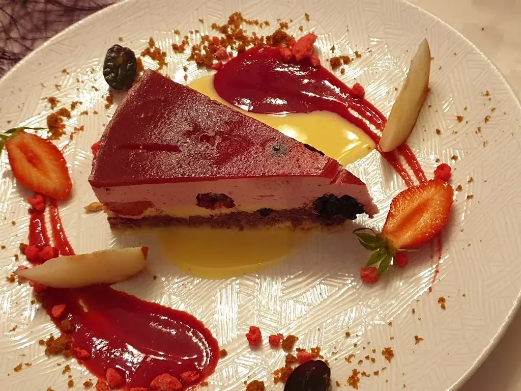 La Petite Auberge_Saint-Jean-d'Assé_slider_image_2