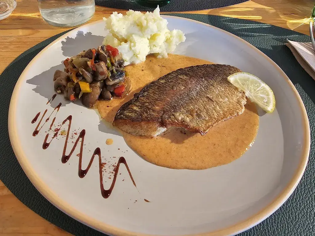 Brian Wood_Pot Potes_Montreuil-Bellay_review