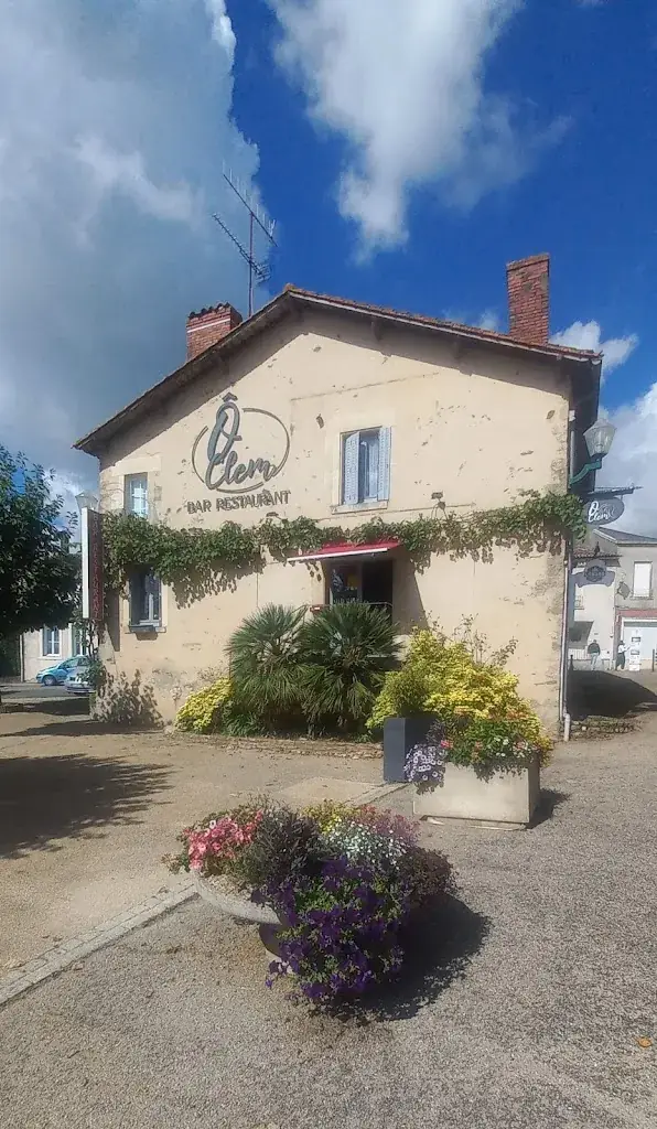 Ch J_Ô Clem_Mouilleron-Saint-Germain_review