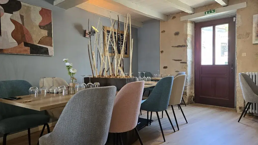 Ô Clem restaurant in Mouilleron-Saint-Germain