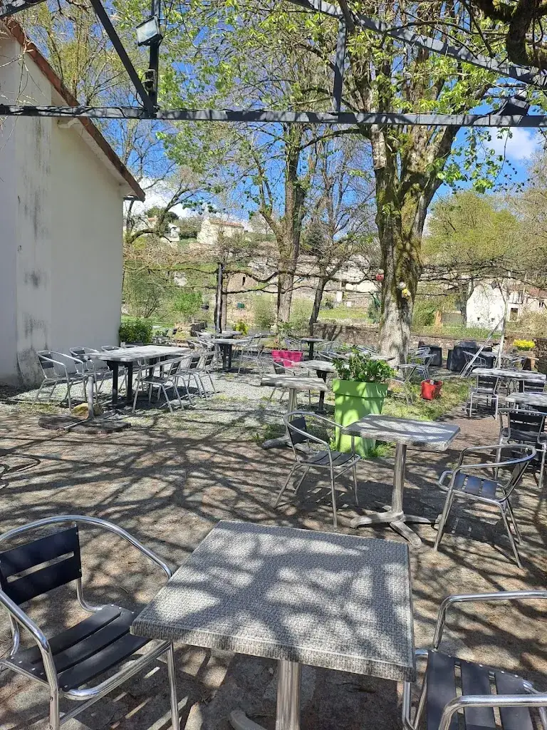 Restaurant Auberge de l'Isle  restaurant in Chanverrie