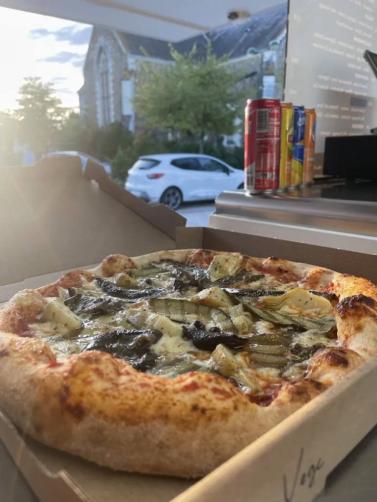 Menu_Wanted Pizza_Mouzeil_image_4