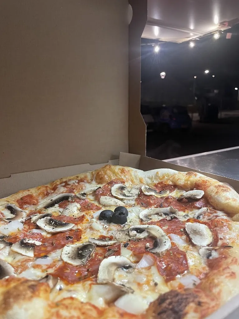 Menu_Wanted Pizza_Mouzeil_image_6