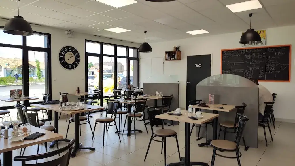 Bar brasserie Le Cèdre_Mouzillon_slider_image_1