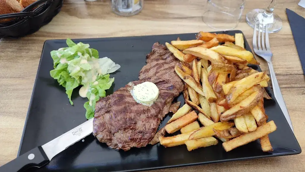 Bar brasserie Le Cèdre_Mouzillon_slider_image_2