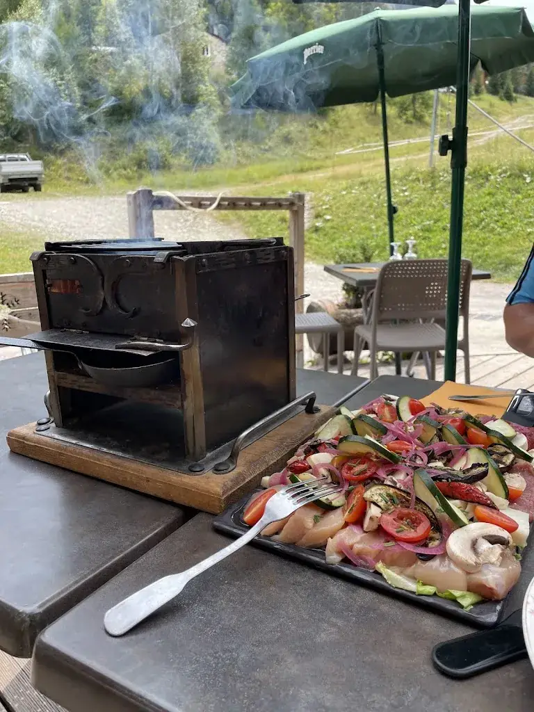 Cécile Wouters_LA TABLE D'ARRONDAZ_Modane_recensione