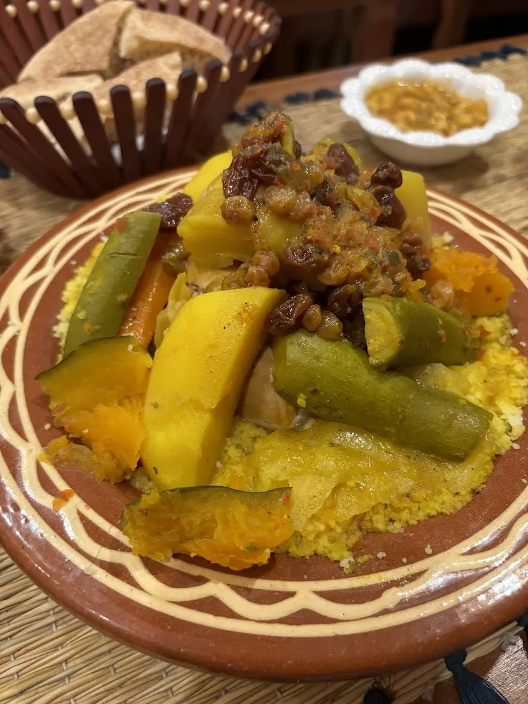 UP DOWN restaurant_Kbira_slider_image_3