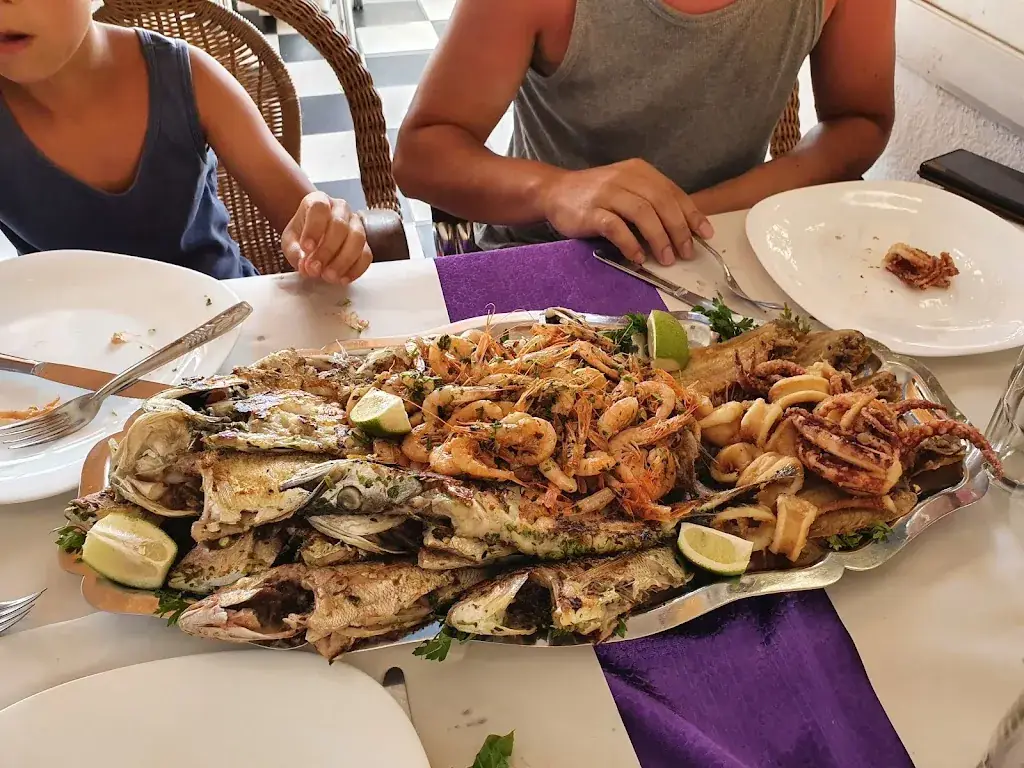 F.ezzekani_Izaguirre_Morocco_review