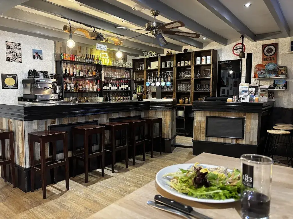 Auberge du Cheval Blanc restaurant in Nalliers