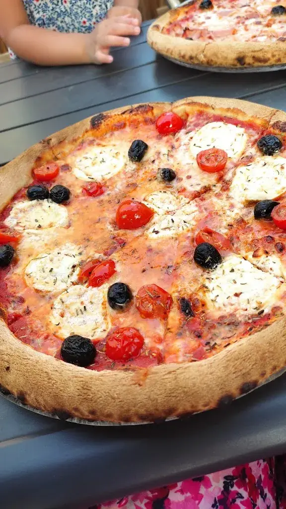 Charie SUM_L'Artiste Pizzaiolo_Andrézieux-Bouthéon_recensione