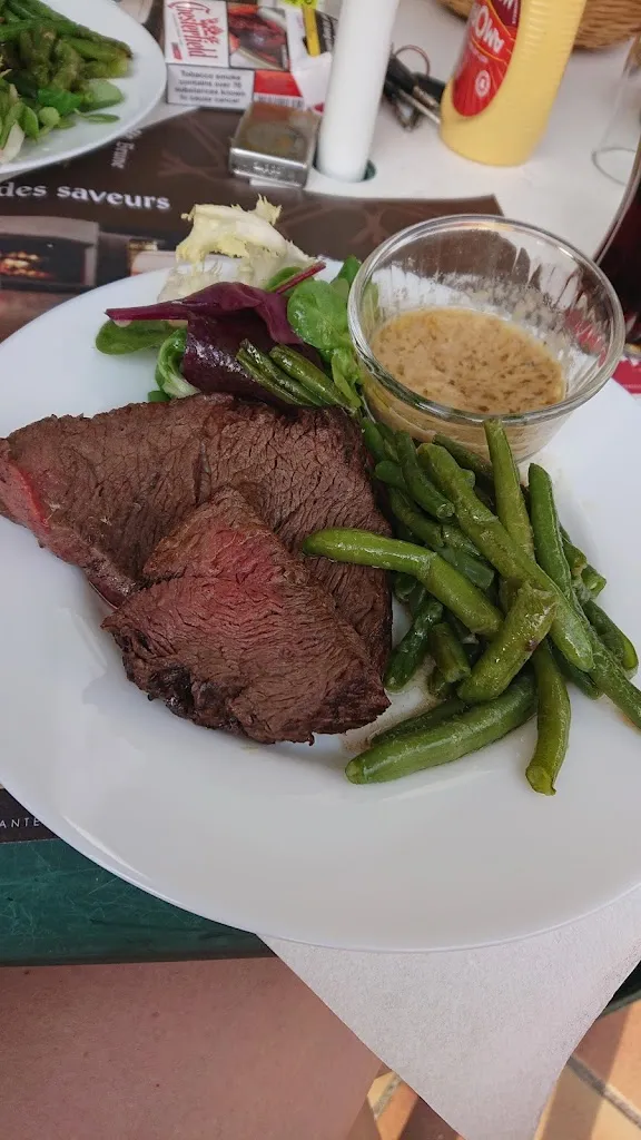 Bad Eend _Les Crins Dores_Neuville-sur-Sarthe_review