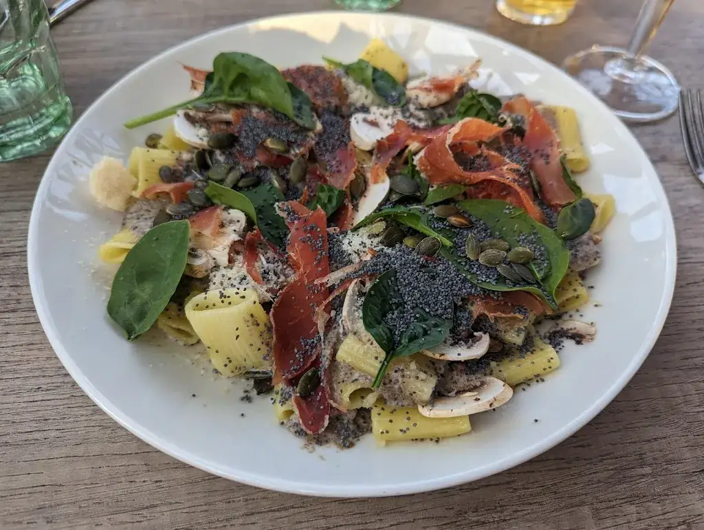 Annina Manttari_La Taverne - Table de Caractère - Le Mans_Ruaudin_recensione