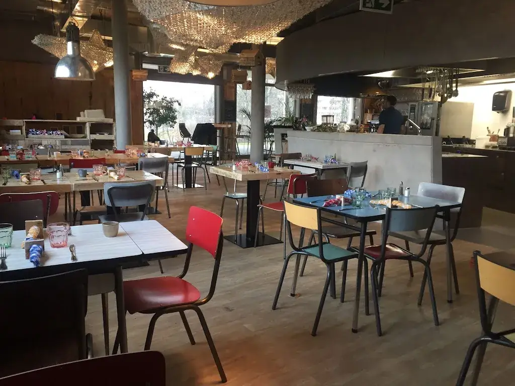 Chez Tof restaurant in Mont-sur-Lausanne