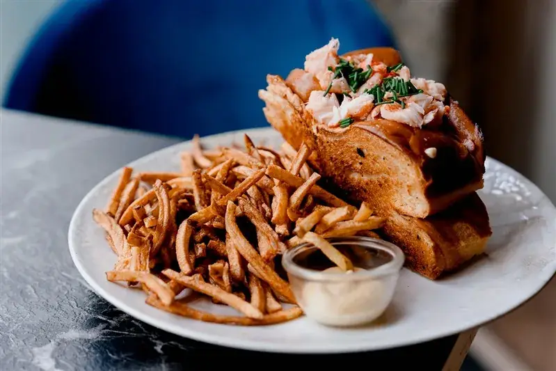 Le Homard Fries_Nantes_slider_image_2