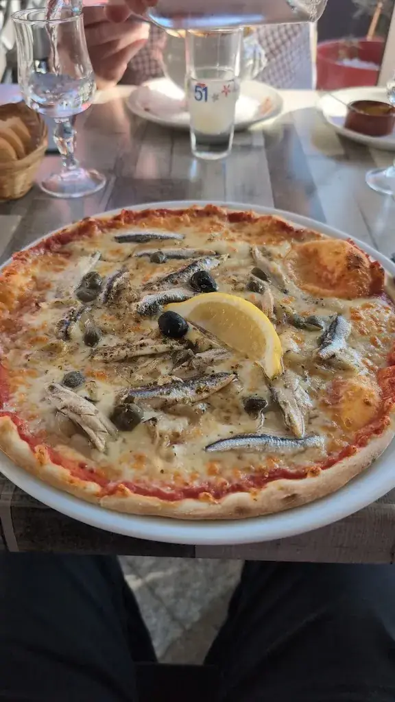 Marcus Edwards_Restaurant Pizzeria Aux Piments Doux_Saint-Hilaire-de-Riez_review