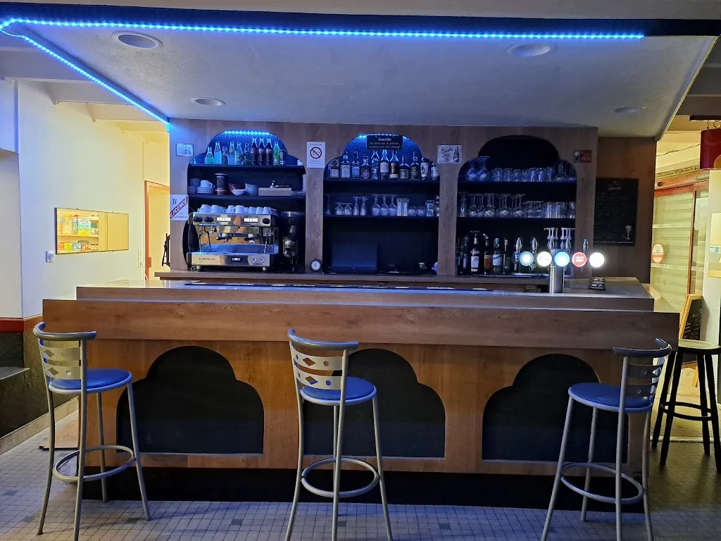 Le 4 - Bar Tabac_Notre-Dame-des-Landes_slider_image_1