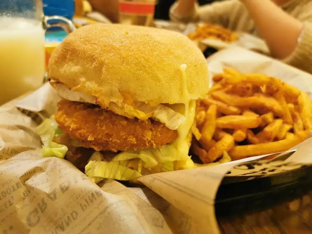 Marie-Lise Hardy Onno_Le BnG / bar à jeux & maison à Burgers_Nort-sur-Erdre_Bewertung