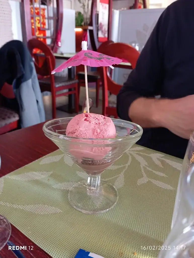 Syl Lass_Le Petit d'Asie_Noyant-d'Allier_review