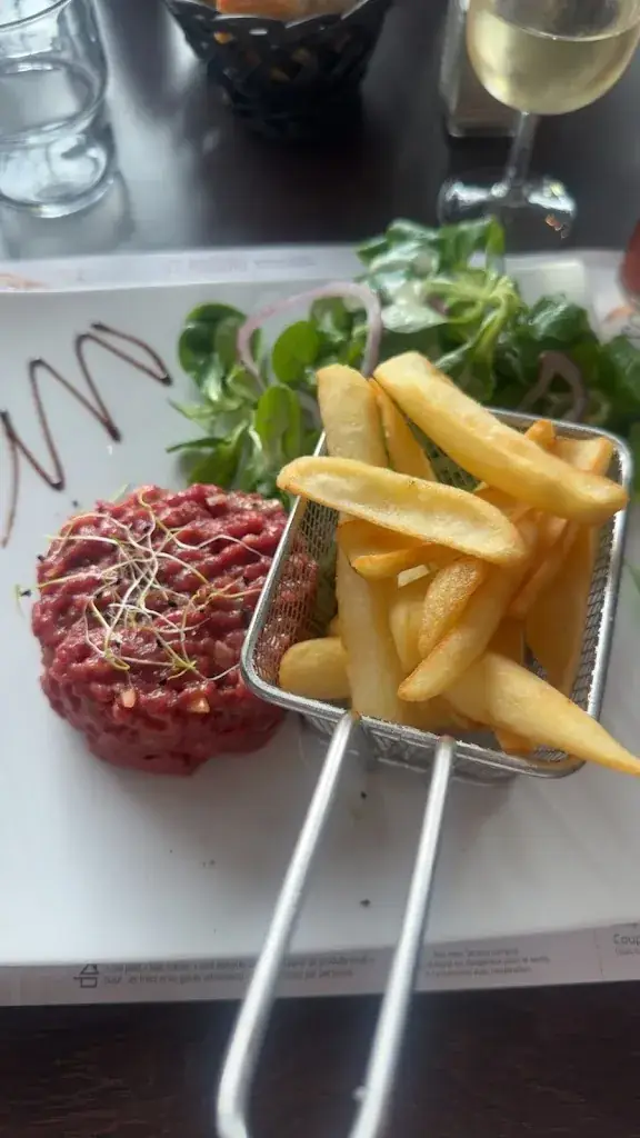 Pierre Davain_Le Parasol_Notre-Dame-de-Monts_review