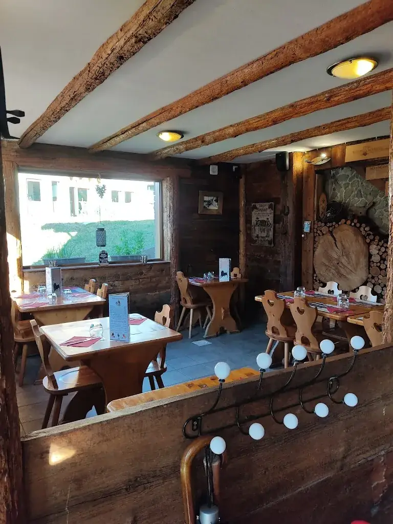 Restaurant Le Dahu Bar la Bodéga restaurant in Villarodin-Bourget