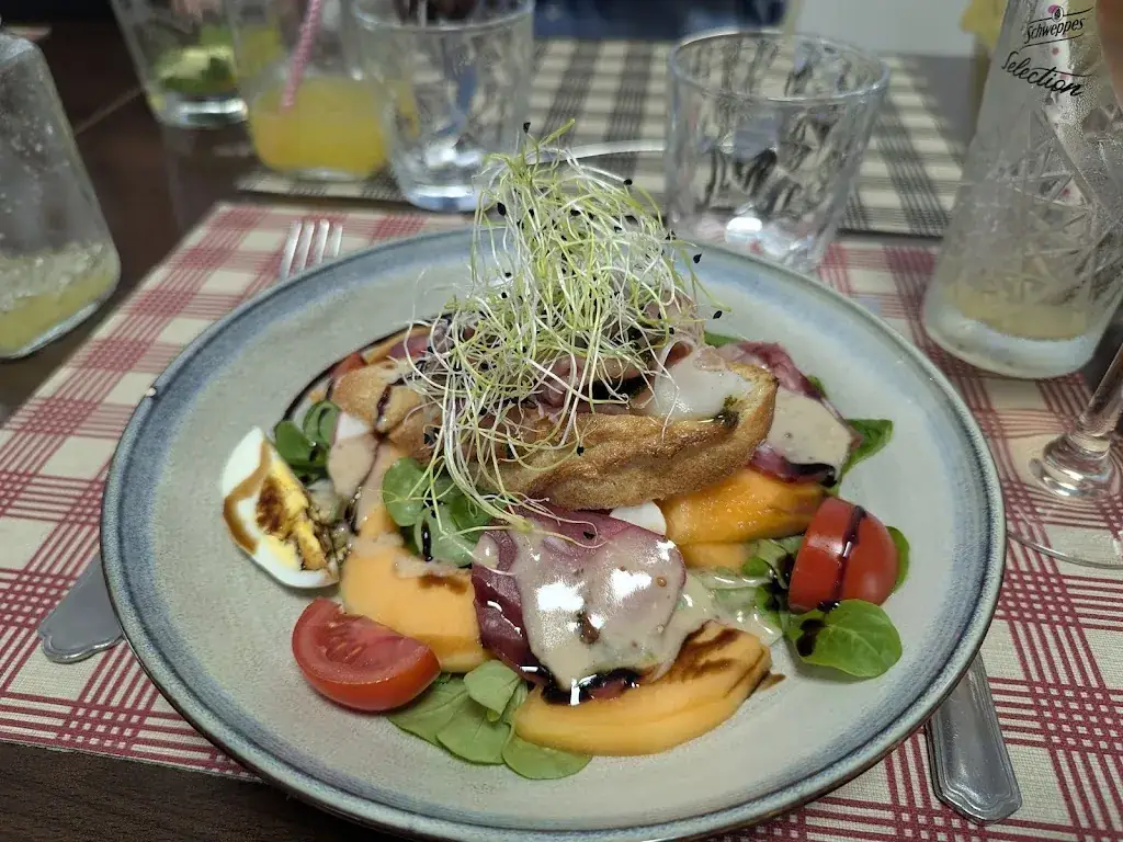 William Cooksey_Le Rendez-Vous des Chasseurs_49500_review