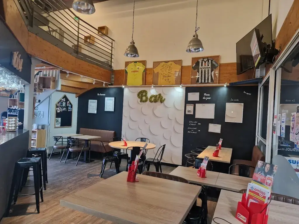 Le d'Artagnan_Bleu_slider_image_3