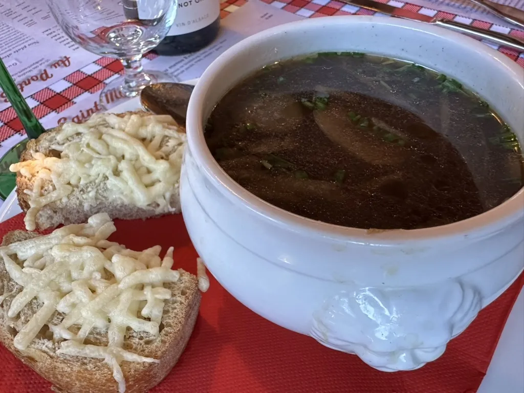 Maria Thi Mai_Au Pont Saint-Martin_Strasbourg_review