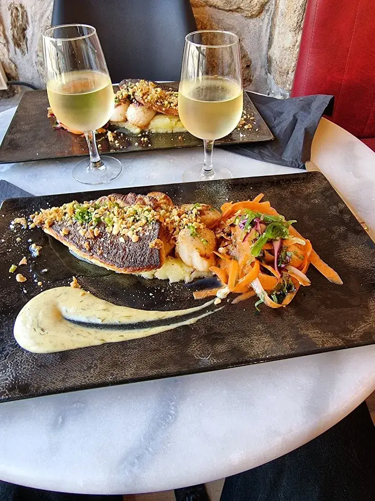 Aurelien Bagne_Le Phare 1852_Piriac-sur-Mer_review