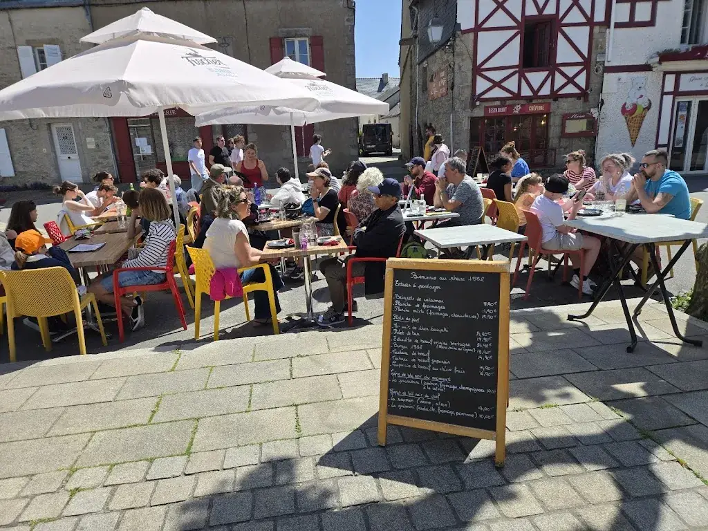 Le Phare 1852 restaurant in Piriac-sur-Mer