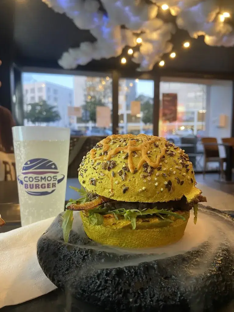 Angélique Bazile_Cosmos Burger_Orvault_review