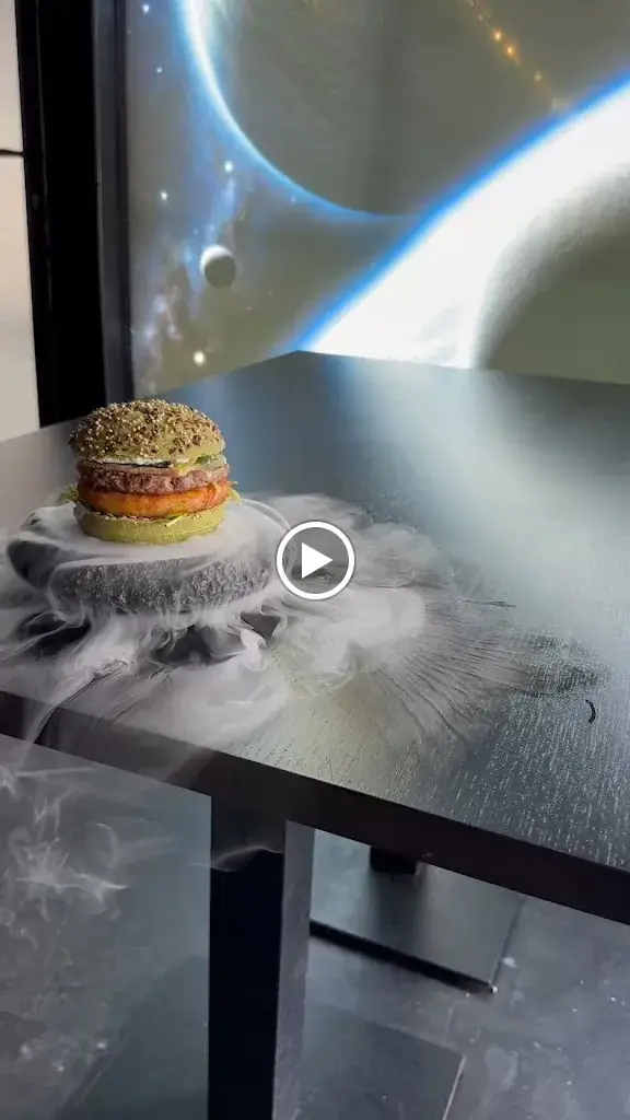 Cosmos Burger_Orvault_slider_image_2