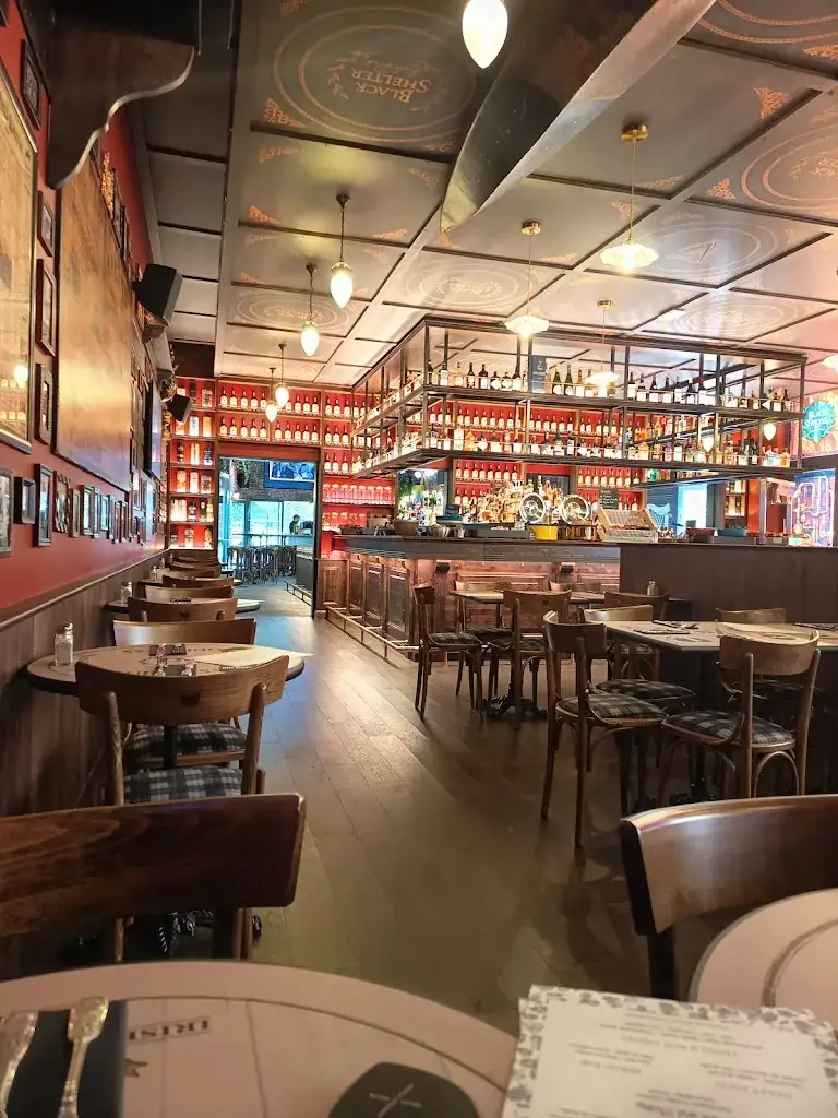 Black Shelter Orvault_Orvault_slider_image_2