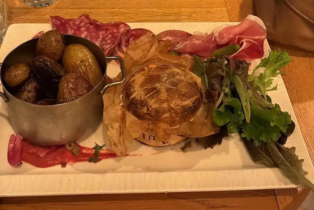 F L_Le Châlet de mon Père Restaurant St Herblain_Saint-Herblain_review