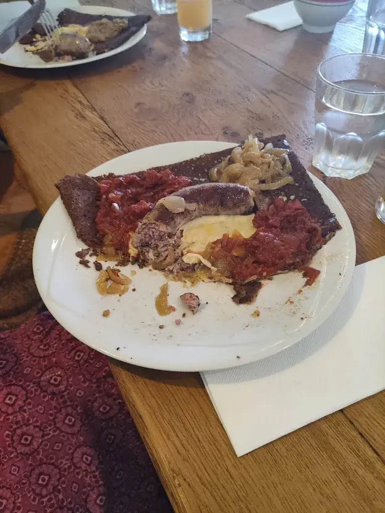 Noa Moger_L' Arvigate_Orvault_review