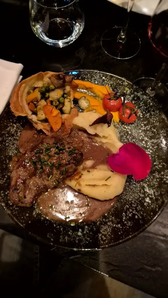 Florian Cizeron_Bar Restaurant Quartier Libre_Andrézieux-Bouthéon_review