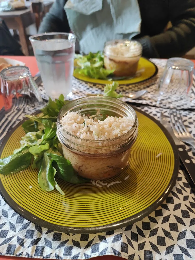 Isabelle Isabella_Le Brazza_Pré-en-Pail-Saint-Samson_review