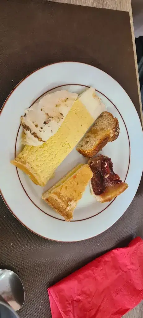 Malali Youssef_L'Auberge du Braconnier_Notre-Dame-du-Pé_review