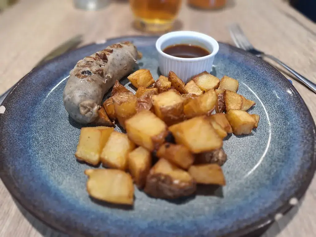 Au QG Restaurant de Village_Quelaines-Saint-Gault_slider_image_2