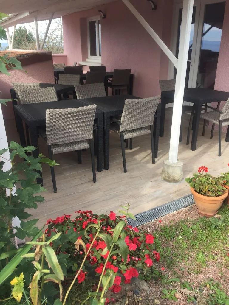 Auberge du Mont restaurant in Neulise