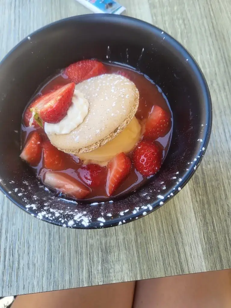 Noemie Hernandez_Les copains d'abord Pornichet_Pornichet_review