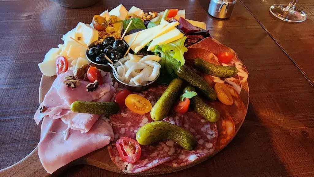 Jo Dee_The Public House_Pornichet_review