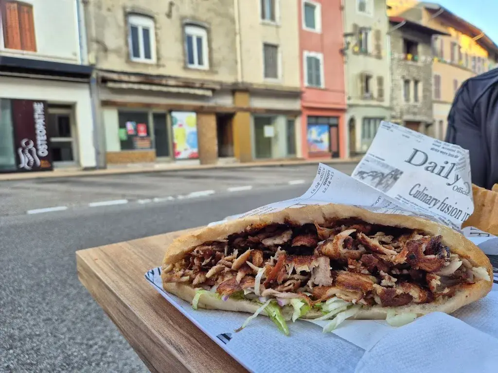 Cat_Restaurant l'Oriental_Nantua_review