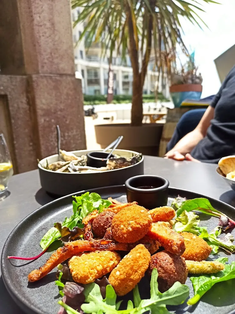 Katerina Daskalaki_Le Bernard L'Hermite - Brasserie / Bar à cocktails / Tapas / Glacier_Pornichet_review