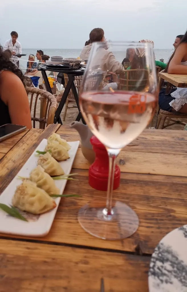 Dany Assouline_SUMO Beach Club_Pornichet_review