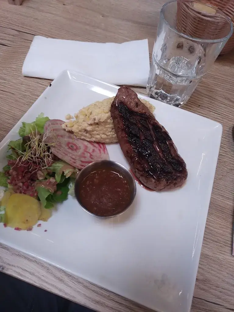 Teddy Martineau_Les 400 lapins_Saint-Christophe-du-Ligneron_review